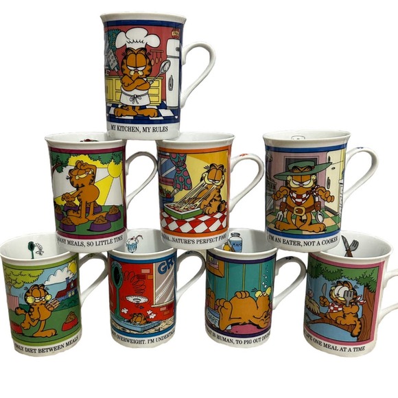Vintage Other - The Danbury Mint Garfield Porcelain Collector Mugs Set